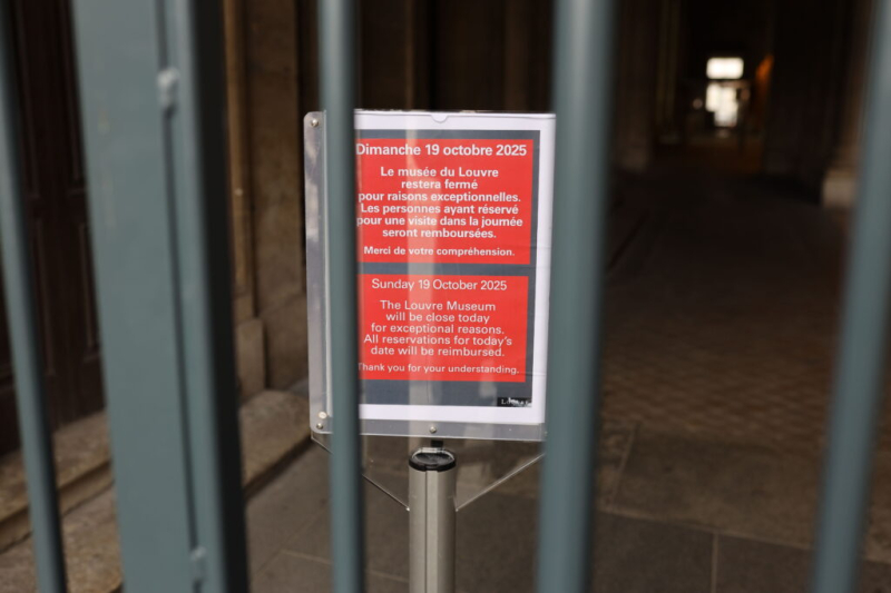 A fiasco at the Louvre was inevitable