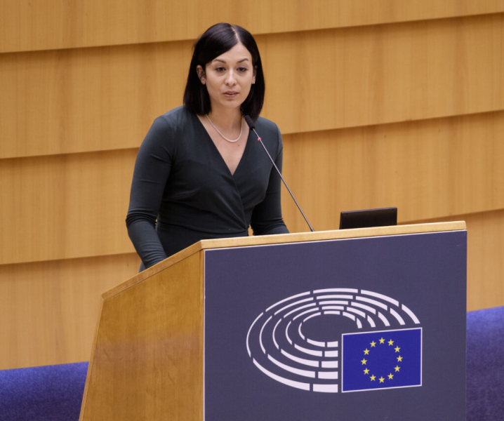 EU airs dirty laundry in public as Parliament fights Commission in court