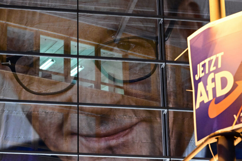 Germany’s economy is driving off a cliff. The car industry is behind the wheel.