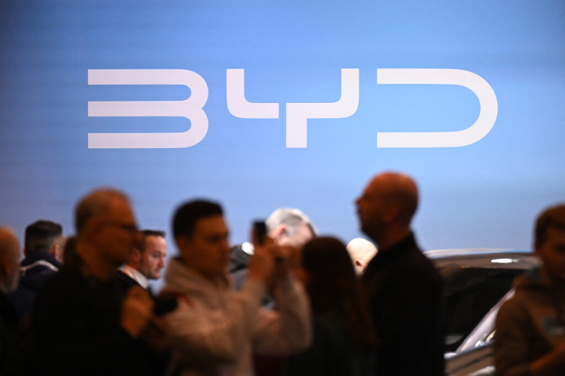 Germany’s economy is driving off a cliff. The car industry is behind the wheel.