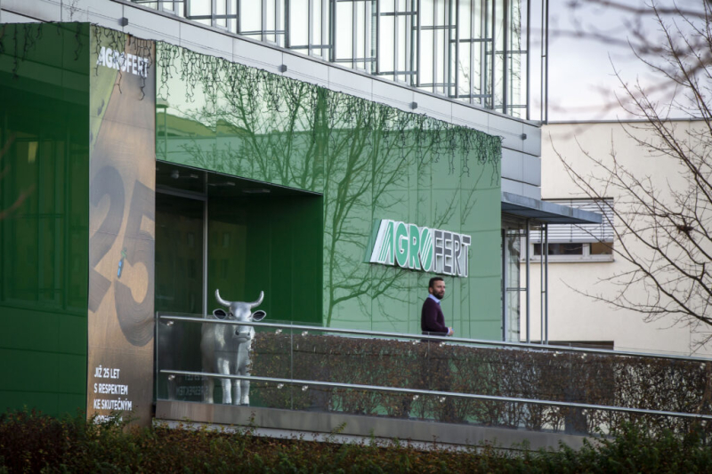 Czech billionaire Babiš will become PM after disposing of agri-business conflict