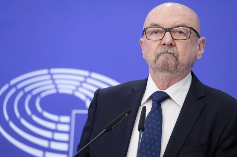 ‘The fish stinks from its head’: Right-wing populists mock EU over corruption scandals