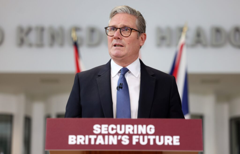 Farage’s lobbying of Trump on Chagos deal riles UK government