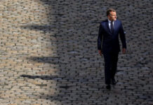 Macron’s inner circle starts heading for the exit