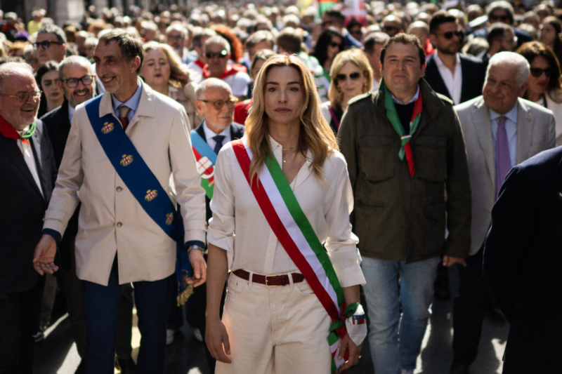 Former Olympic hammer thrower emerges as Italian left’s anti-Meloni