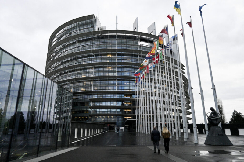 Dirty Strasbourg hotel leads MEP to seek medical help