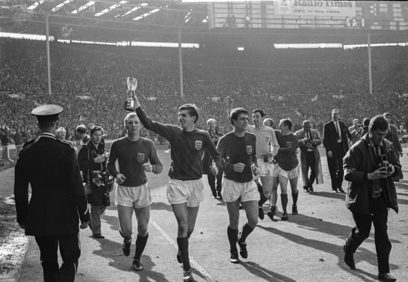 Politics and football: How to play the game