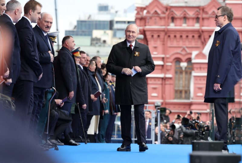 Zelenskyy’s big bet: Ukraine can outlast Russia